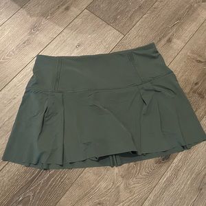 Army green Lulu Lemon skirt